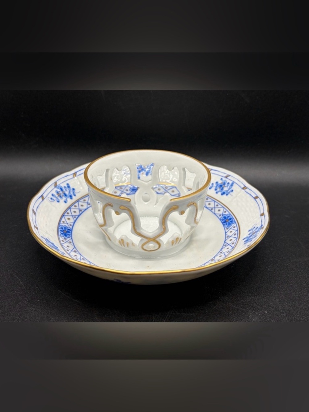 HEREND Vintage Waldstein Blue Hand Painted Porcelain Trembleuse Cup Saucer